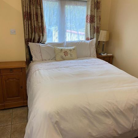 Padoro Lodge Kildare Bagian luar foto